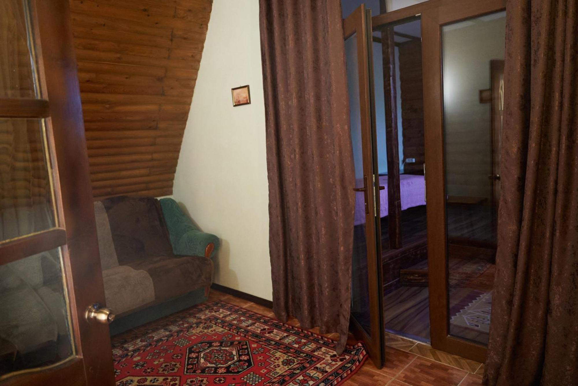 Argo Guest House Karakol Exterior foto