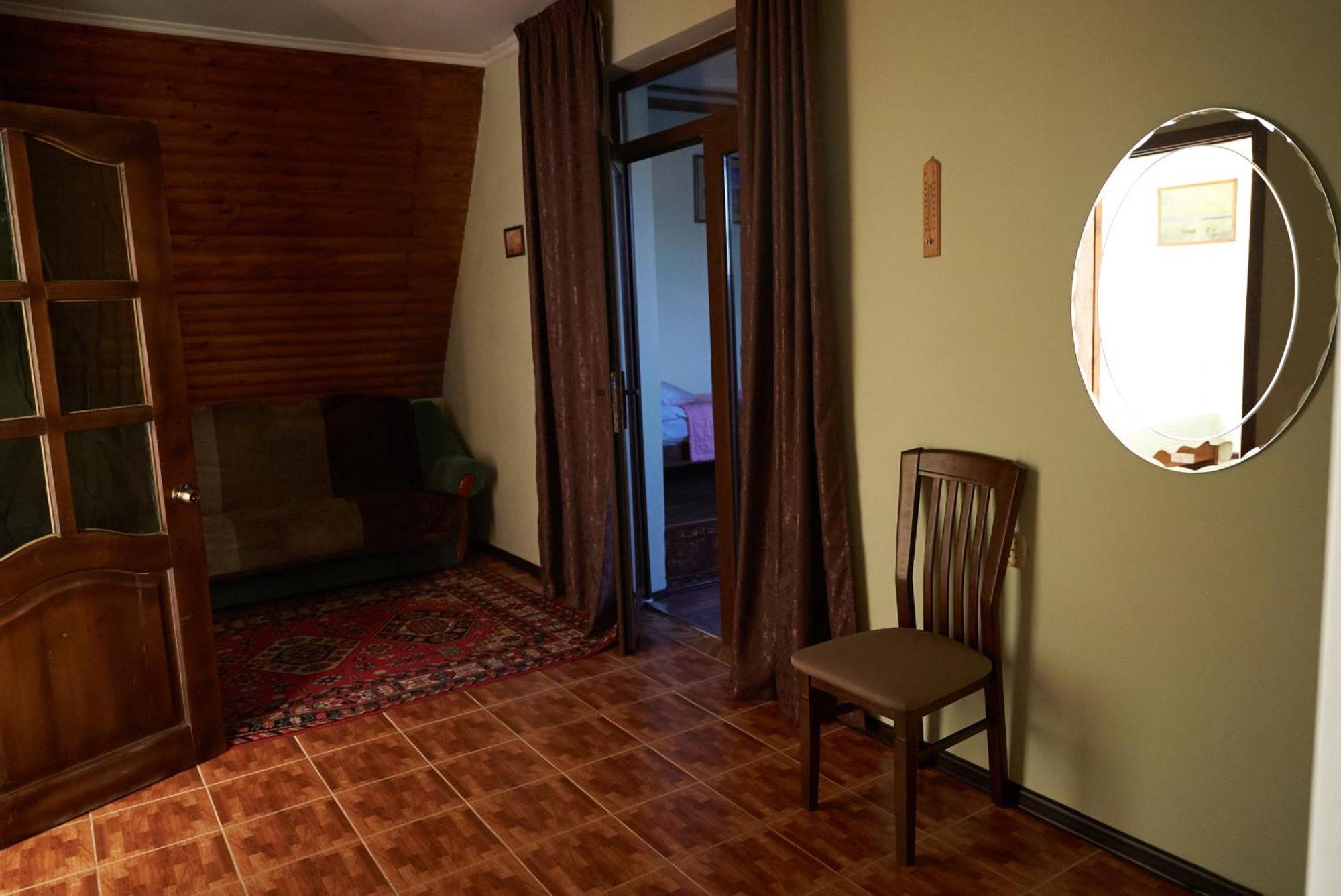 Argo Guest House Karakol Exterior foto