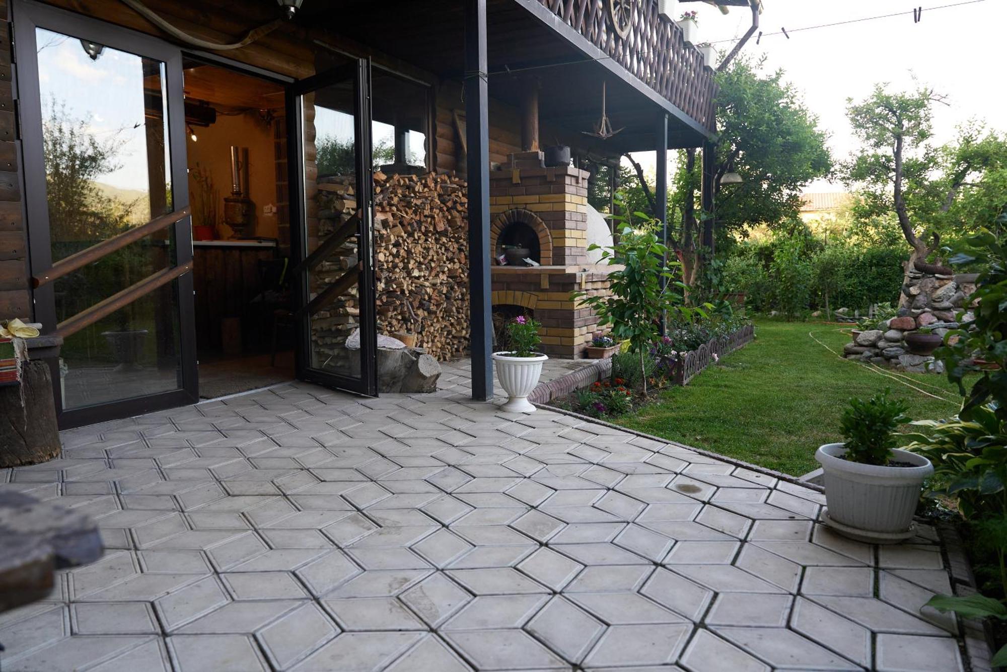 Argo Guest House Karakol Exterior foto