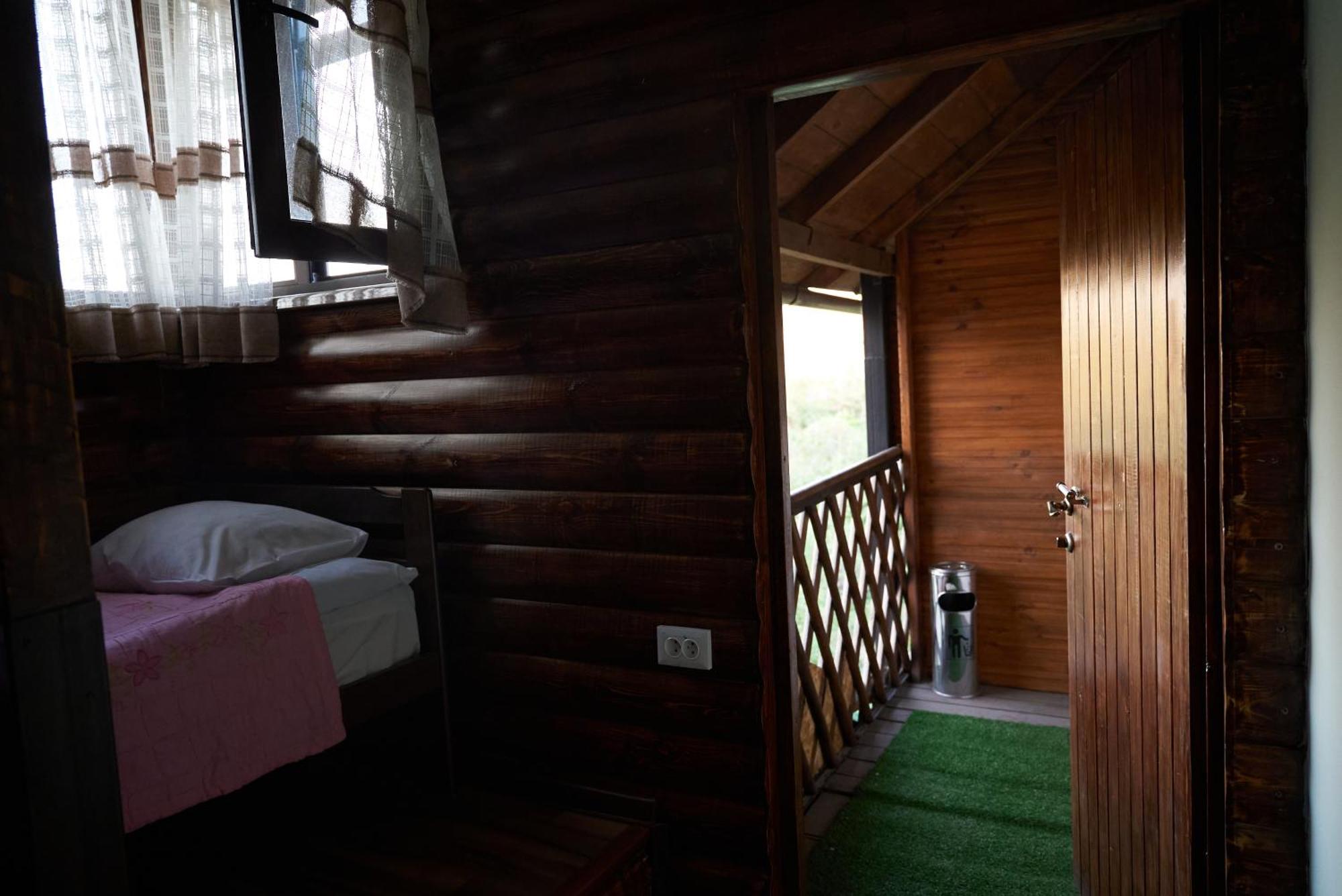 Argo Guest House Karakol Exterior foto