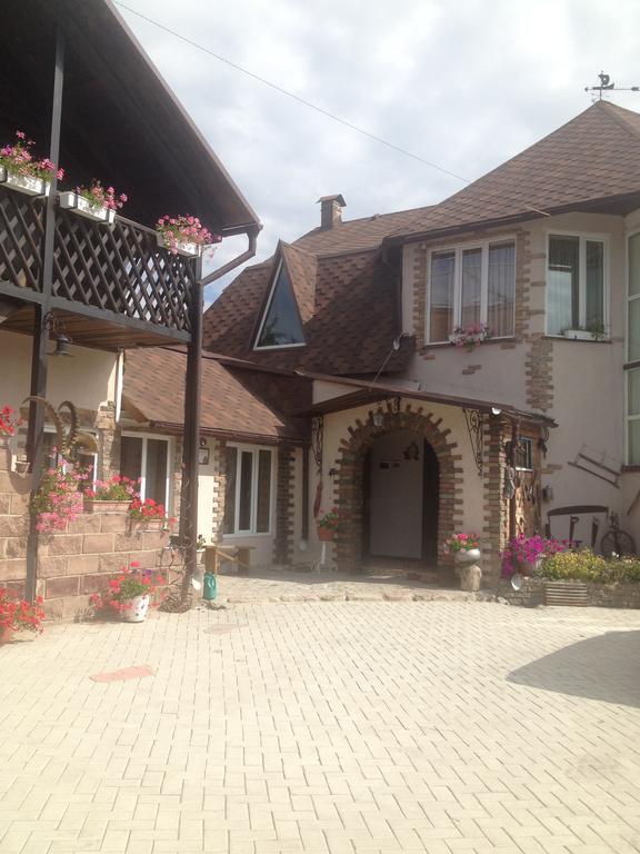 Argo Guest House Karakol Exterior foto